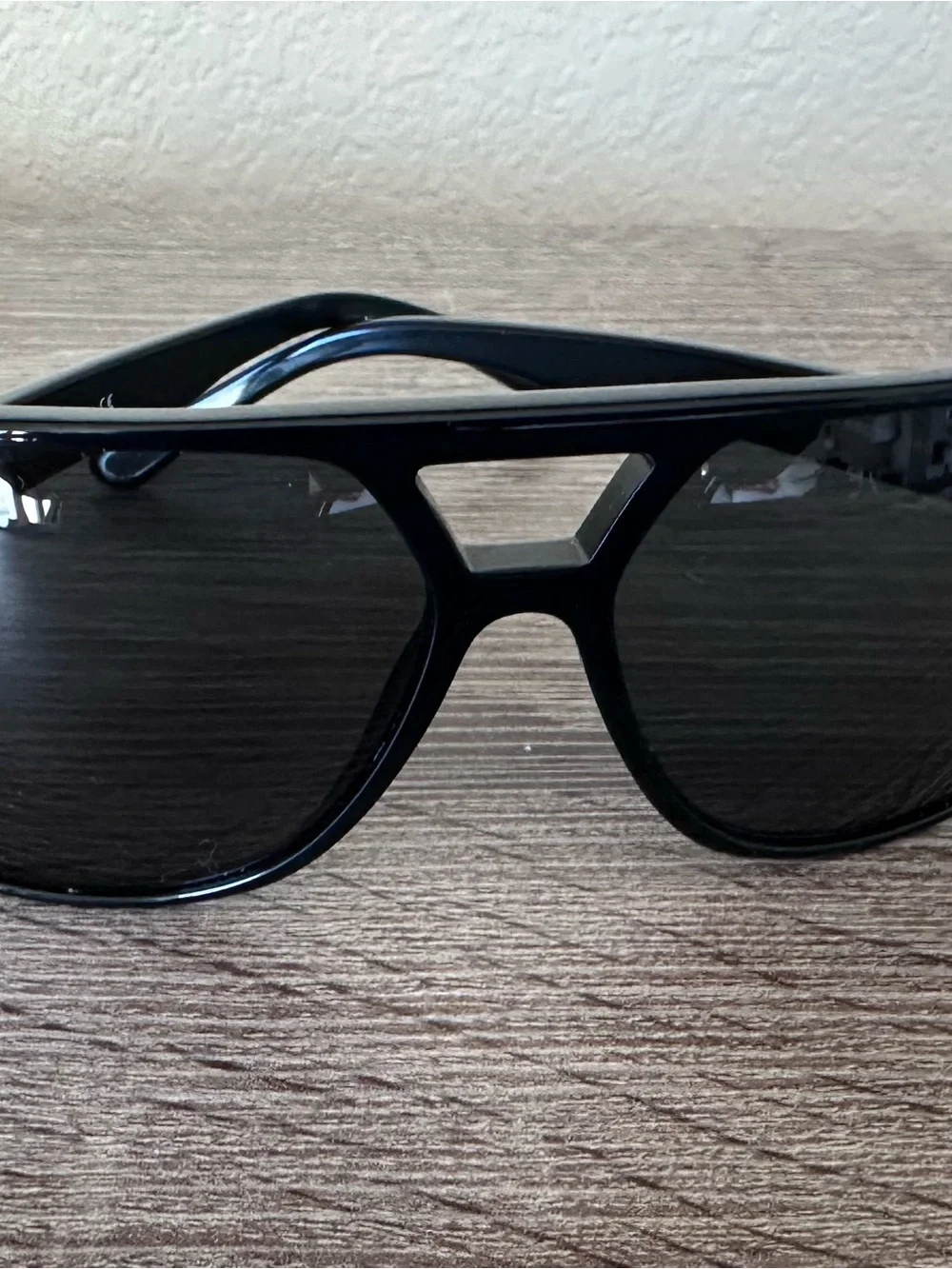 NWT Burberry B 4091 3001/87 Authentic Black Sunglasses with Plaid Case & Papers
